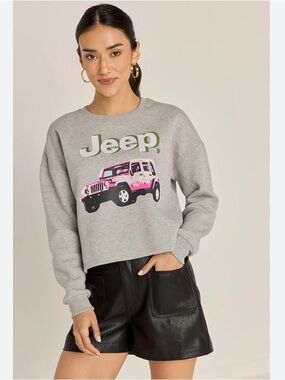 Size Medium Jeep Light Gray Crewneck Sweatshirt